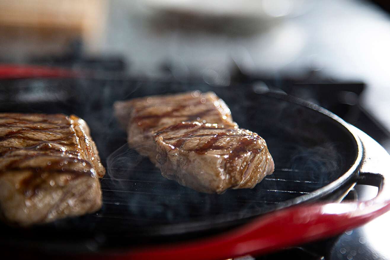 [Translate to Deutsch:] bereiding-kalfsvlees-grillen